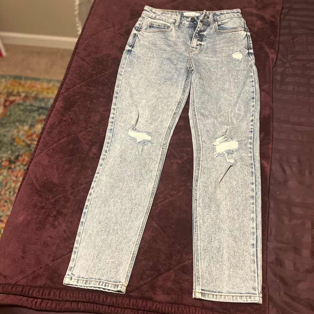 Light Acid Wash Straight Fit High Rise Jeans - Size 3